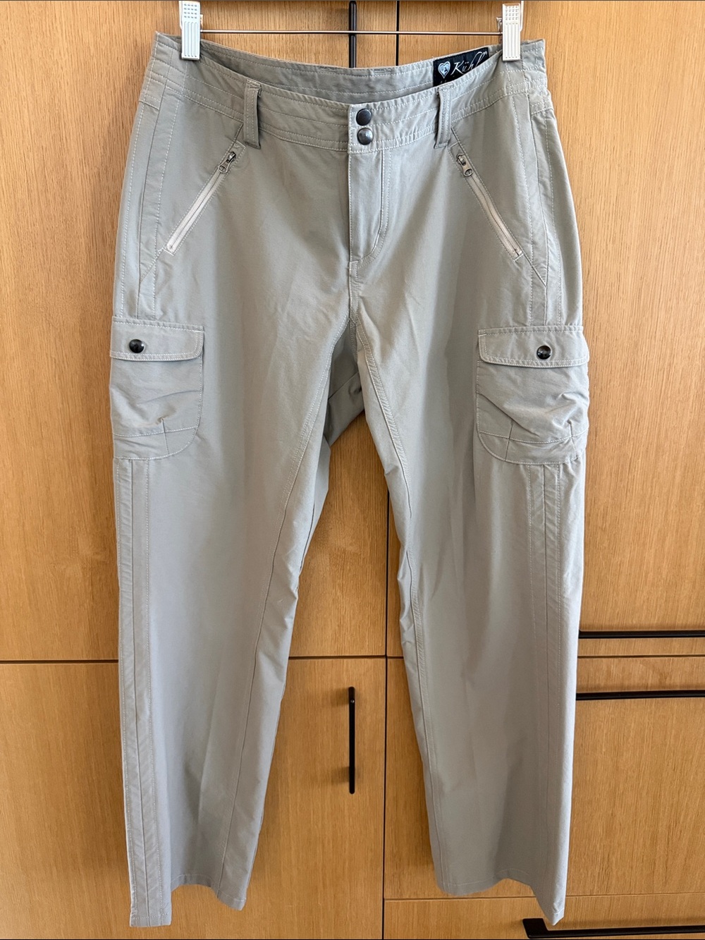 KÜHL women's Grey Cargo Hiking Pants Utility Pockets Size 10 Short